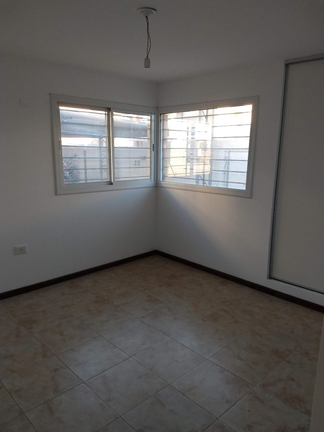 2 DORM COMPLEJO CERRADO COCHERA VIGILANCIA