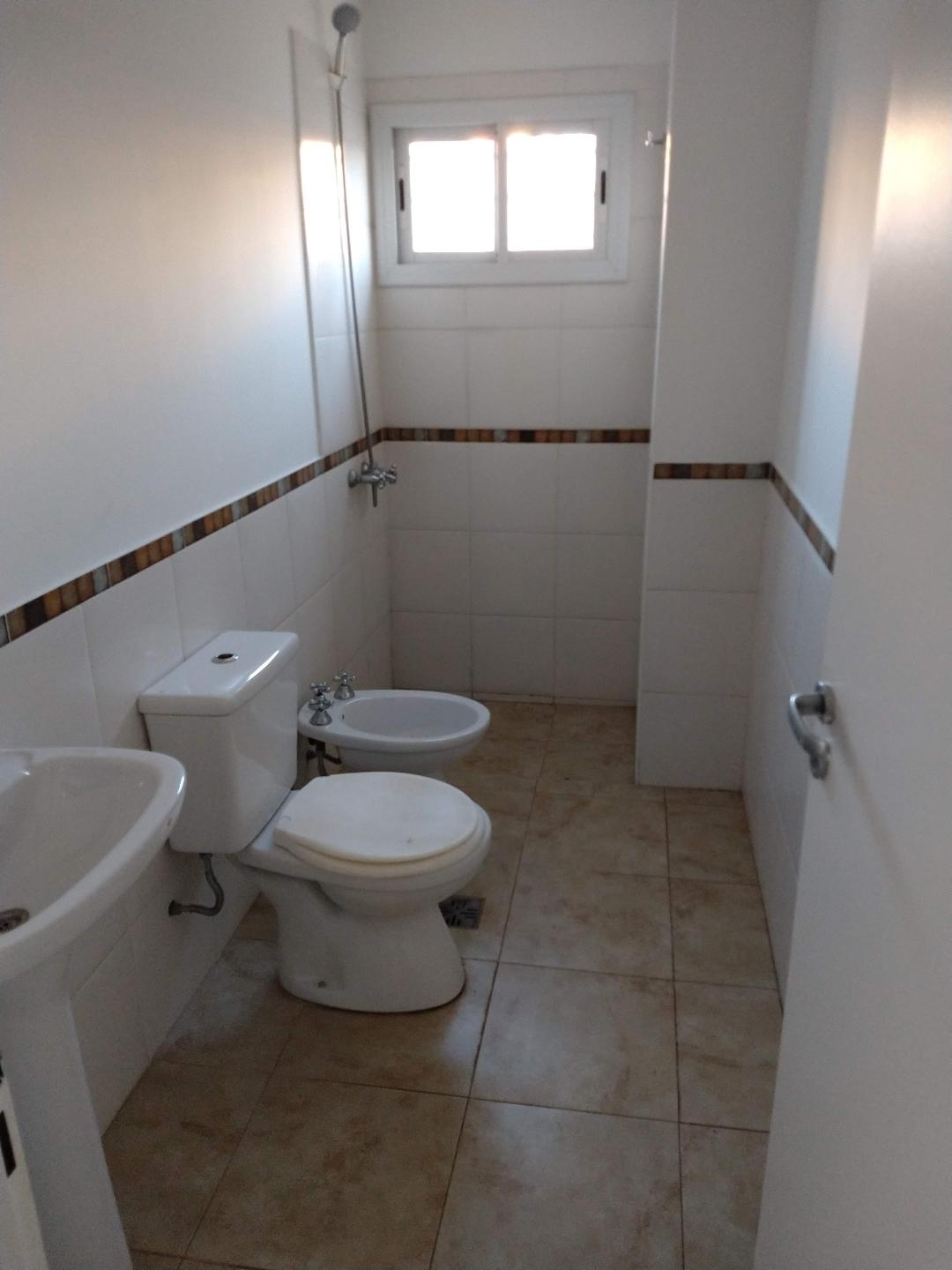 2 DORM COMPLEJO CERRADO COCHERA VIGILANCIA