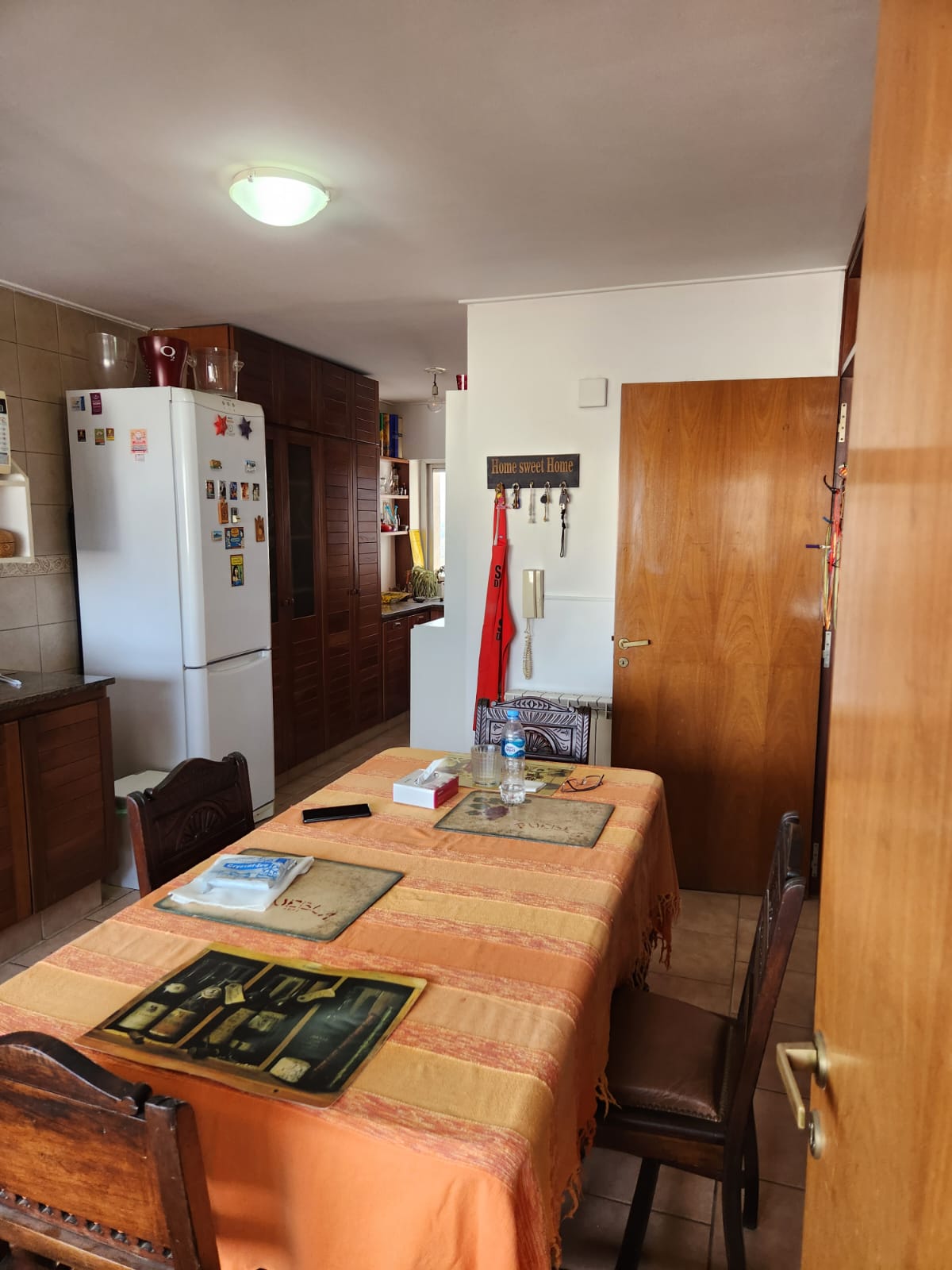 PISO  EN NUEVA CORDOBA 4 DORMITORIOS Y 4 BAÑOS.