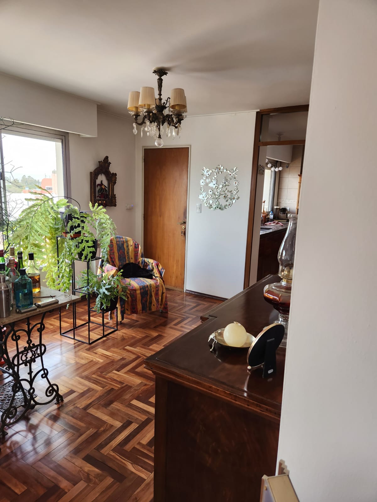 PISO  EN NUEVA CORDOBA 4 DORMITORIOS Y 4 BAÑOS.