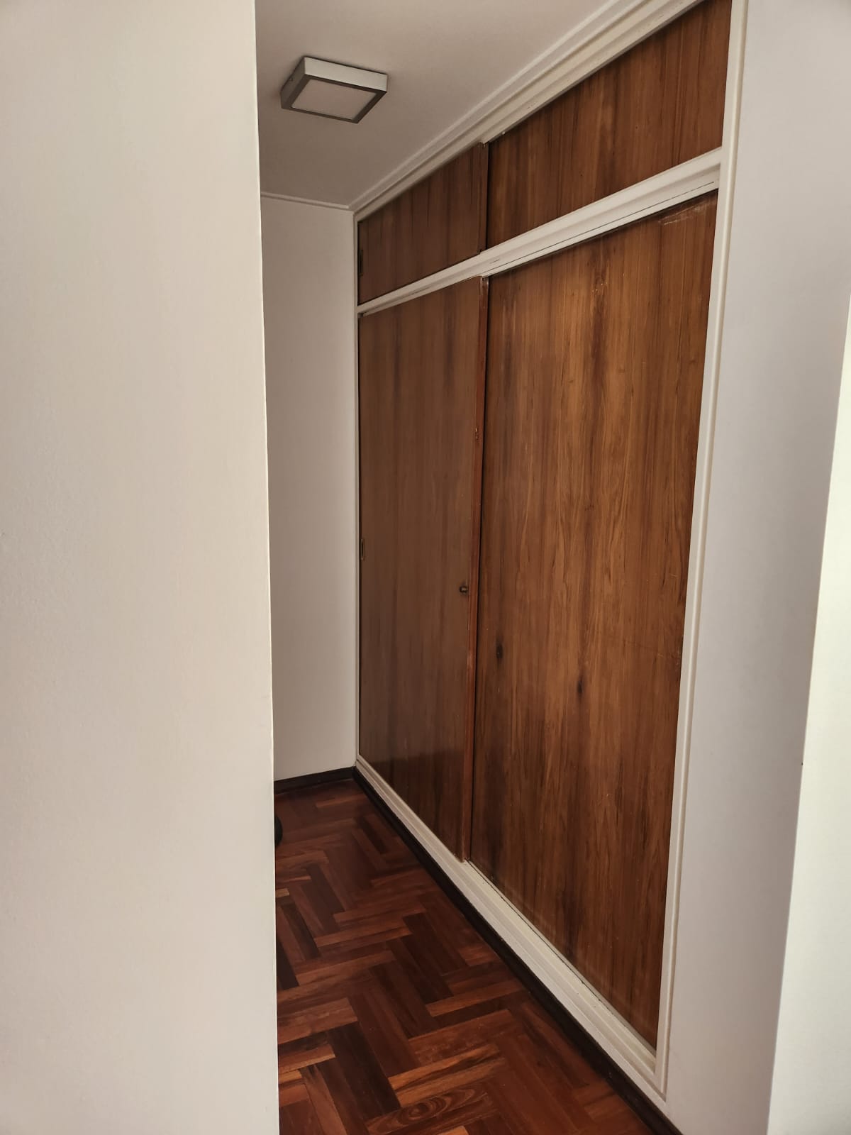 PISO  EN NUEVA CORDOBA 4 DORMITORIOS Y 4 BAÑOS.