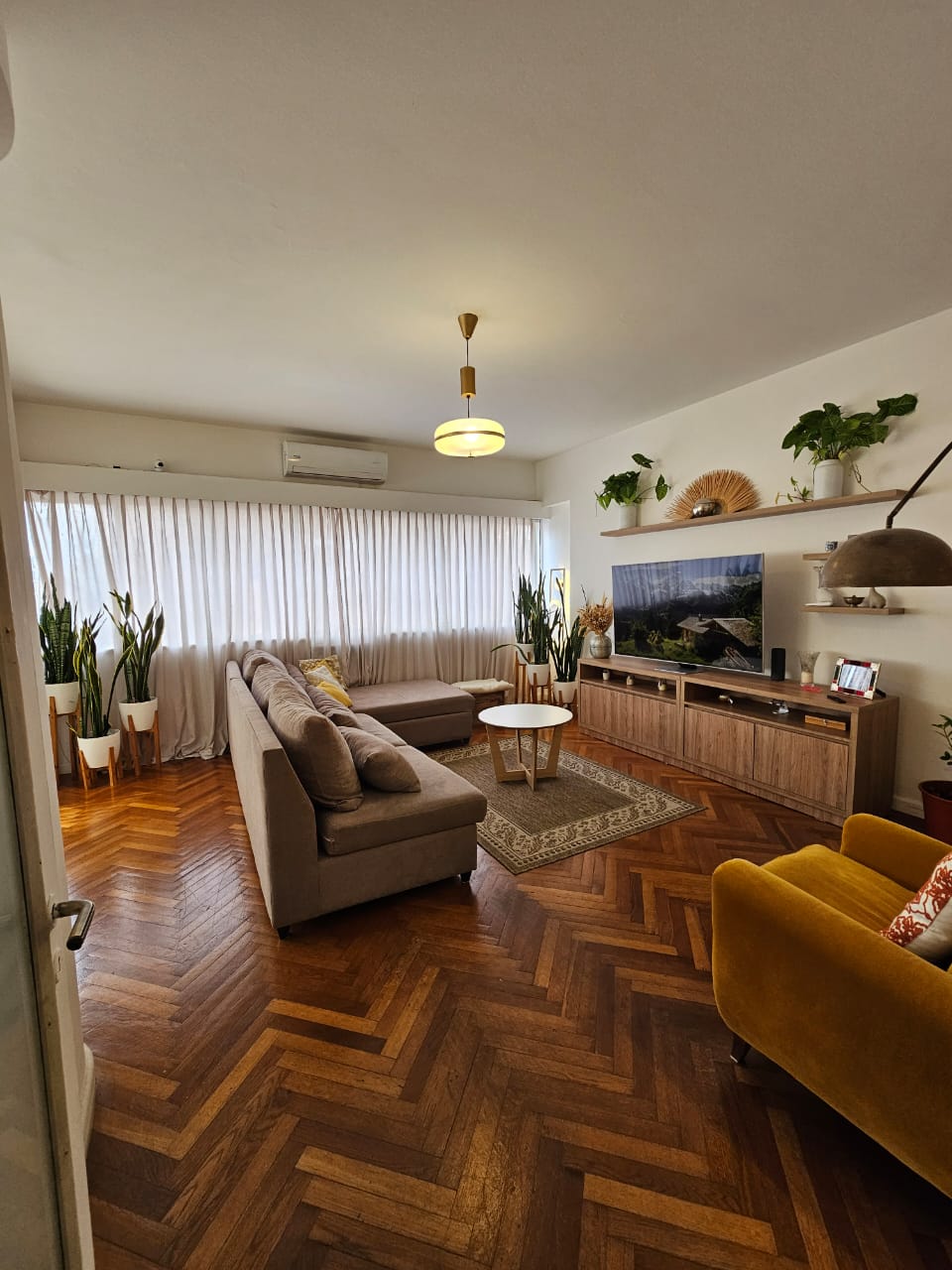 SEMIPISO EN VENTA - 3 DORMITORIOS- CENTRO