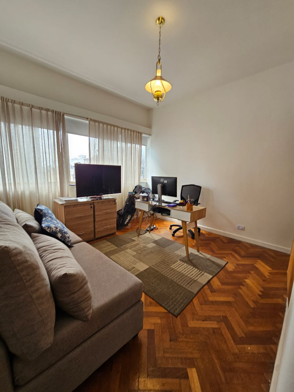 SEMIPISO EN VENTA - 3 DORMITORIOS- CENTRO