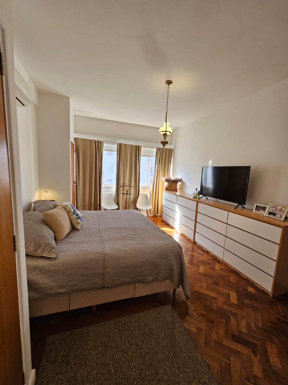 SEMIPISO EN VENTA - 3 DORMITORIOS- CENTRO