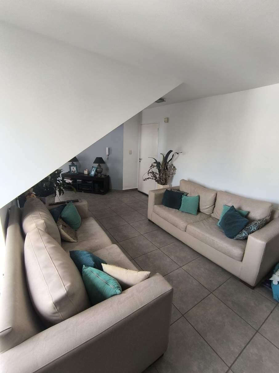 VENTA DEPTO TIPO DUPLEX B ALBERDI 3 DORMITORIOS