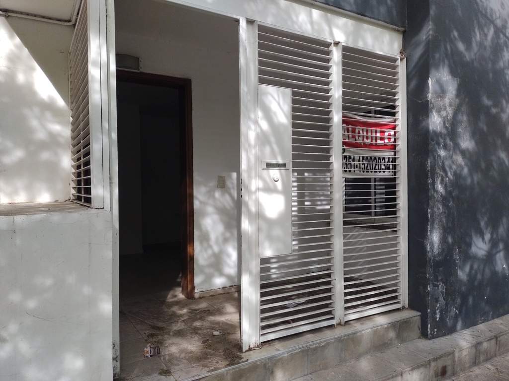 DEPARTAMENTO UBICADO EN CALLE CORONEL OLMEDO NRO. 442 PB A BARRIO CENTRO