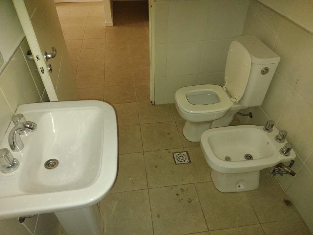 DEPARTAMENTO UBICADO EN CALLE CORONEL OLMEDO NRO. 442 PB A BARRIO CENTRO