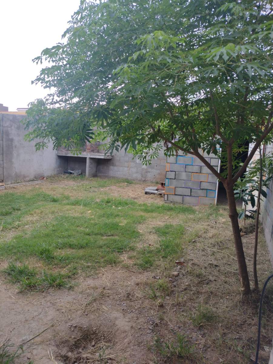 CASA EN ALQUILER EN CALLE PUBLICA 1 6828 CASA 27 HORIZONTE B LILI BENITEZ QUINTAS II  LOS BOULEVARES