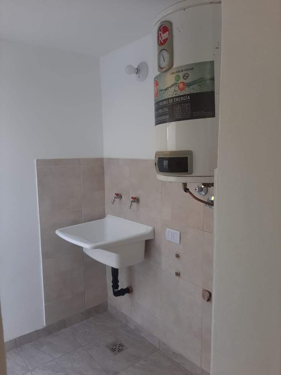 CASA INTERNA EN ALQUILER
