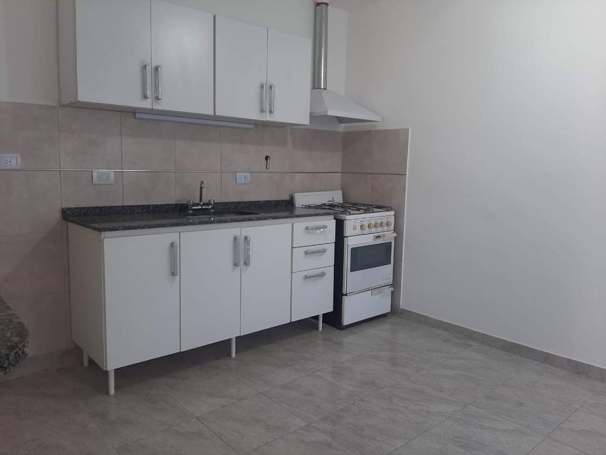 CASA INTERNA EN ALQUILER