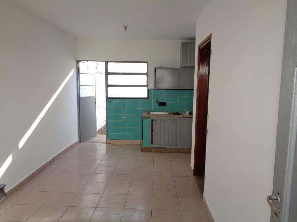 Barrio Villa Cabrera - Departamento Externo de 1 Dormitorio, Amplio y Luminoso con Patio de Uso Exclusivo, Impuestos Bajos y Sin Expensas