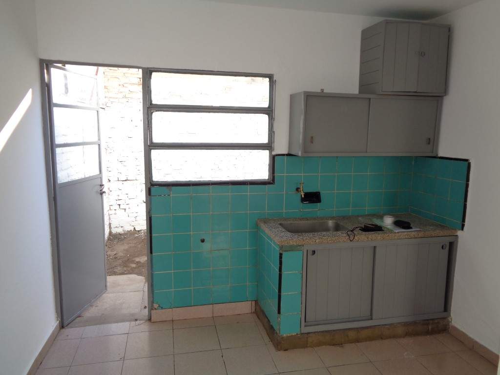 Barrio Villa Cabrera - Departamento Externo de 1 Dormitorio, Amplio y Luminoso con Patio de Uso Exclusivo, Impuestos Bajos y Sin Expensas