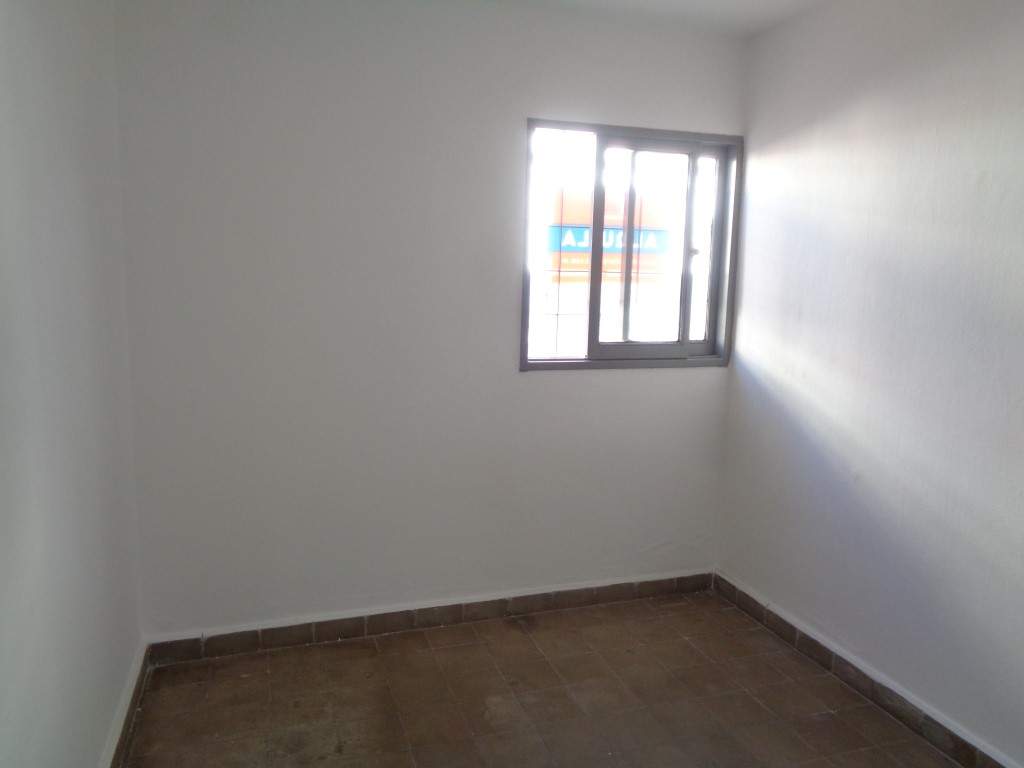 Barrio Villa Cabrera - Departamento Externo de 1 Dormitorio, Amplio y Luminoso con Patio de Uso Exclusivo, Impuestos Bajos y Sin Expensas