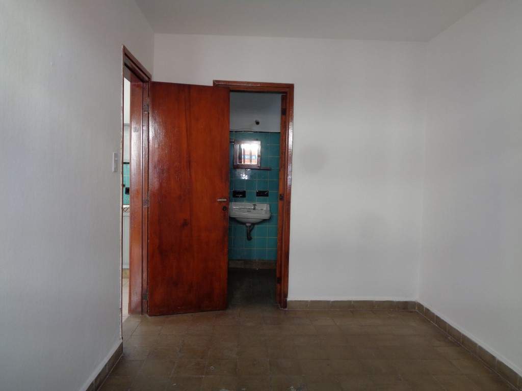 Barrio Villa Cabrera - Departamento Externo de 1 Dormitorio, Amplio y Luminoso con Patio de Uso Exclusivo, Impuestos Bajos y Sin Expensas