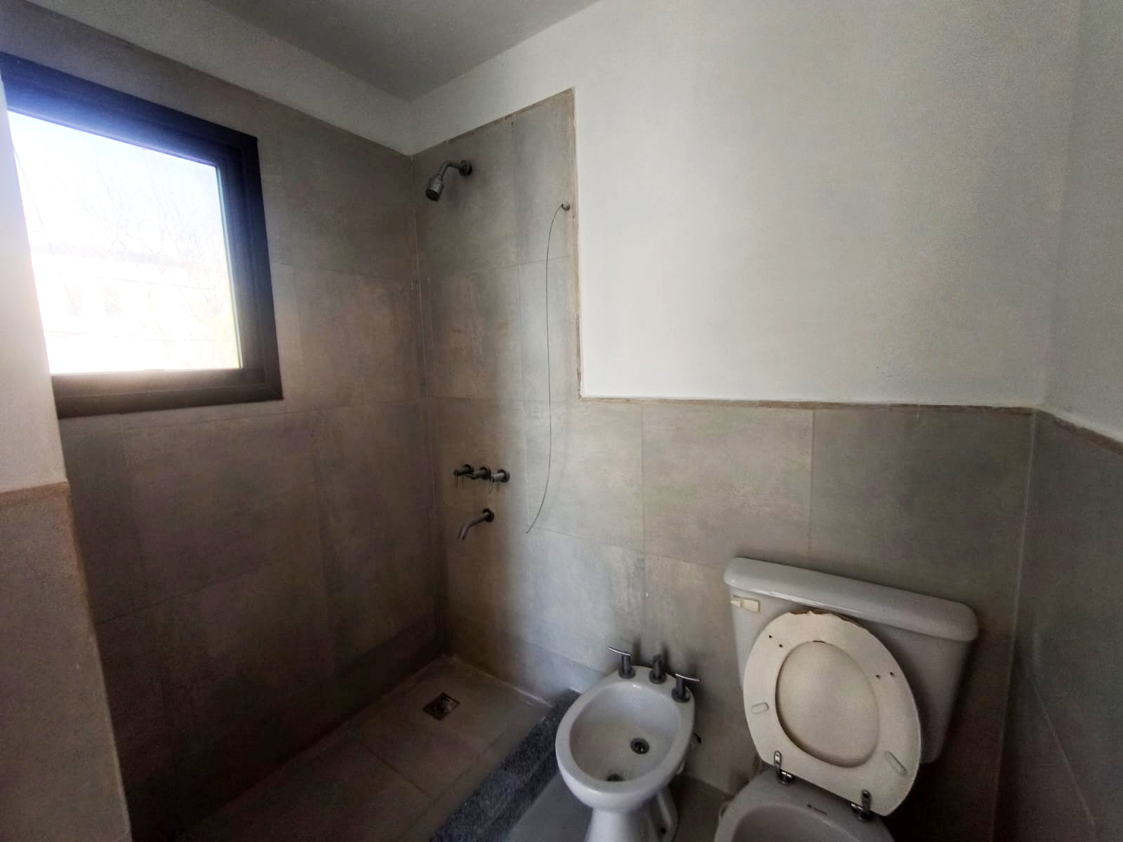 Casa. 2 dorm. 2 baños. Vista a las sierras. La Estanzuela (La Calera)