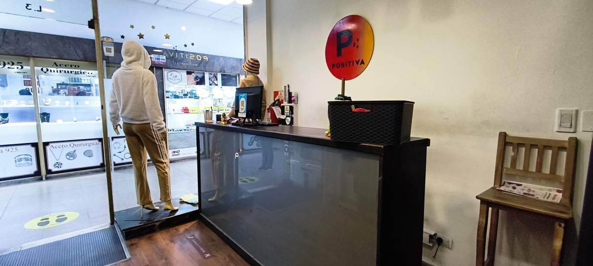 Local en venta Galería Planeta  excelente ubicación!