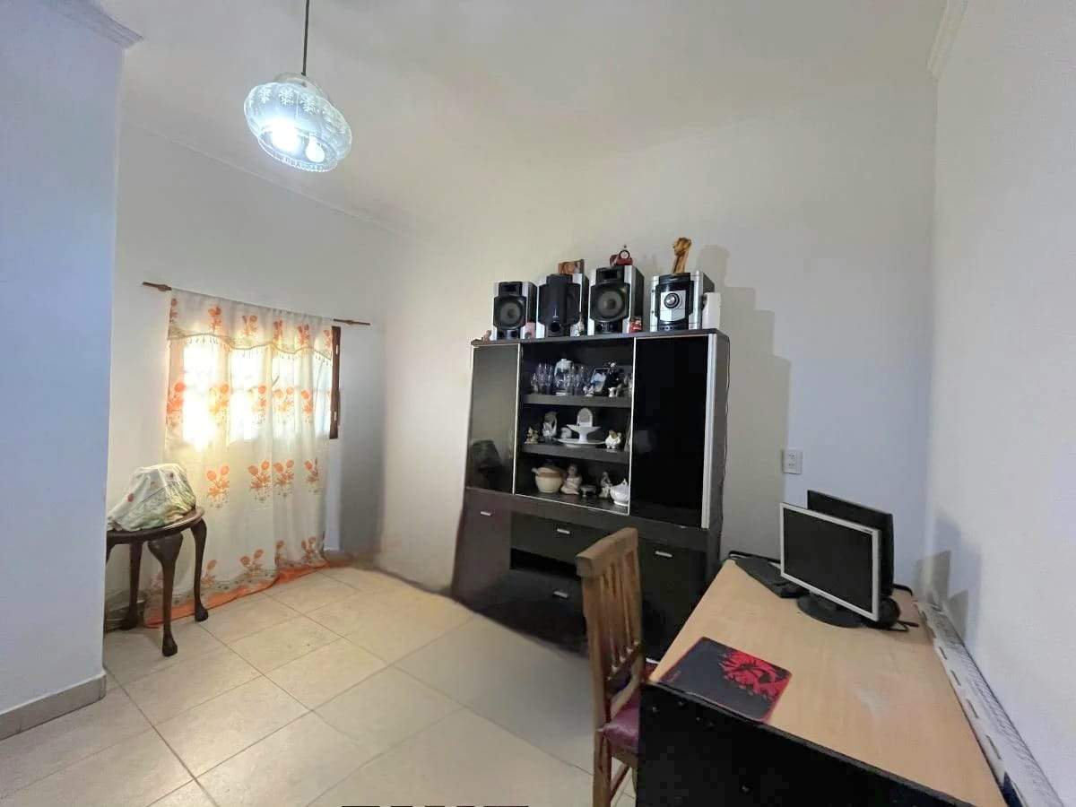 VENTA CASA CRISOL SUR 4 DORM COCHERA APTA CRÉDITO