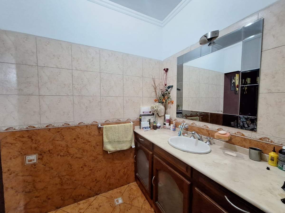 VENTA CASA CRISOL SUR 4 DORM COCHERA APTA CRÉDITO