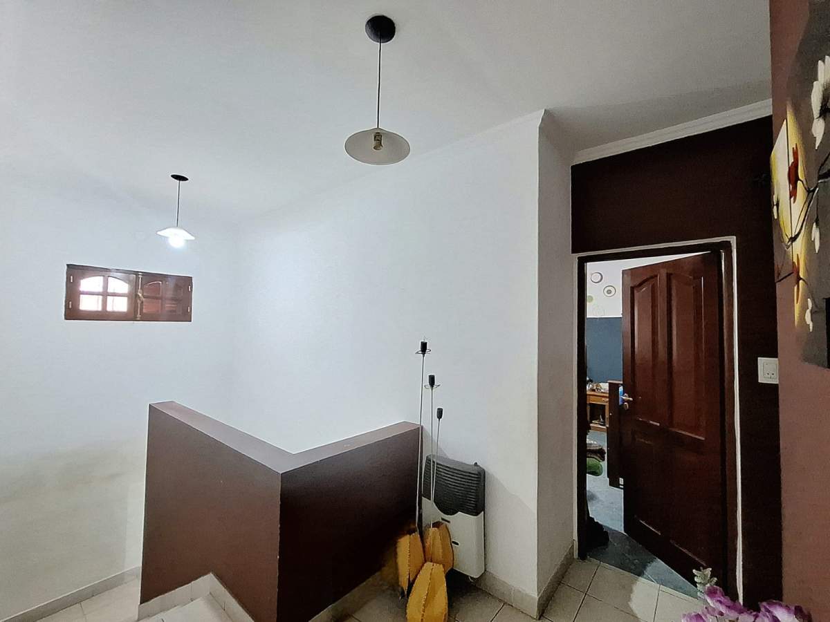 VENTA CASA CRISOL SUR 4 DORM COCHERA APTA CRÉDITO