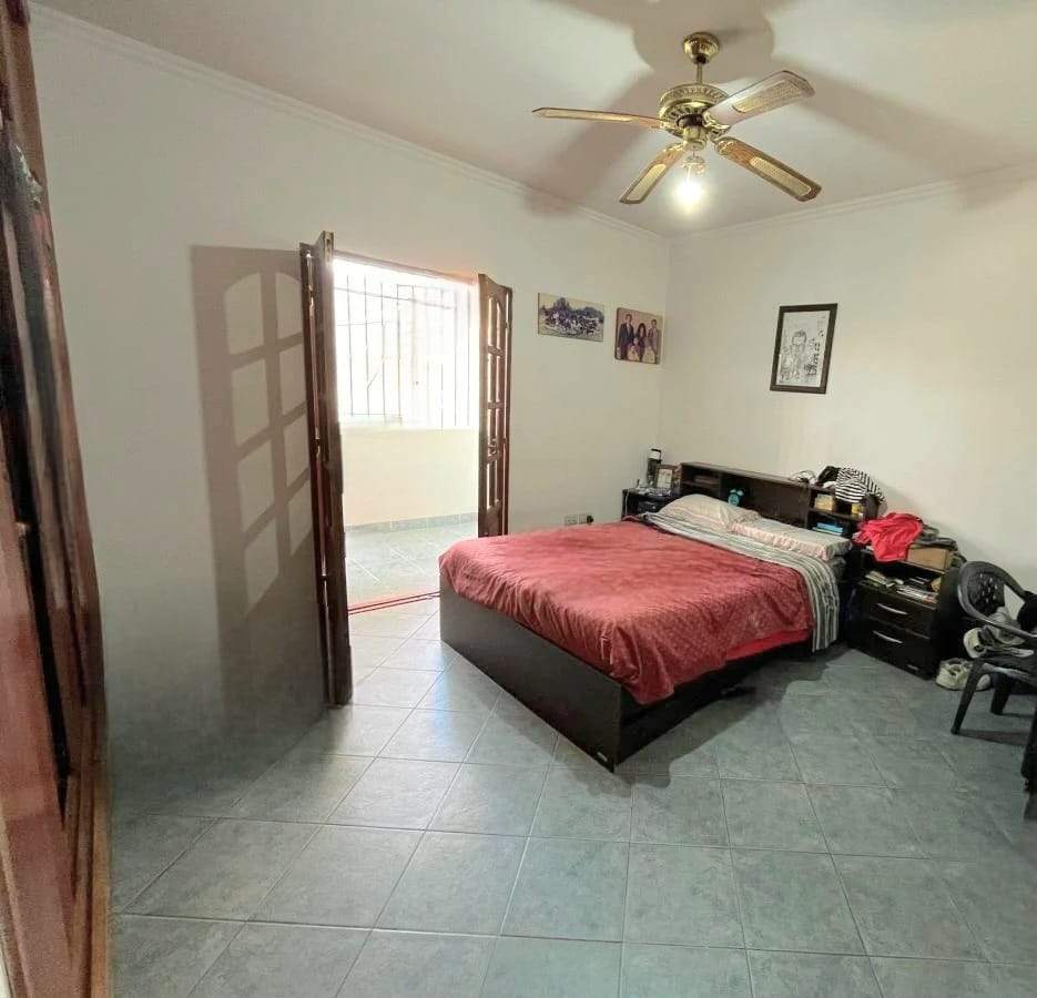VENTA CASA CRISOL SUR 4 DORM COCHERA APTA CRÉDITO