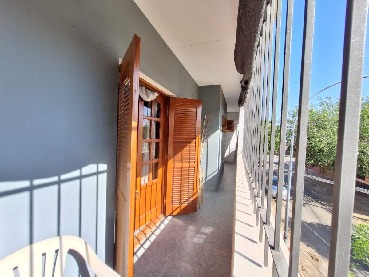 VENTA CASA CRISOL SUR 4 DORM COCHERA APTA CRÉDITO