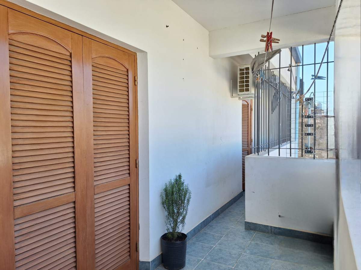 VENTA CASA CRISOL SUR 4 DORM COCHERA APTA CRÉDITO
