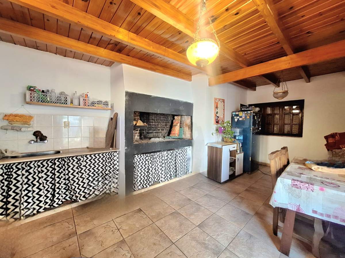 VENTA CASA CRISOL SUR 4 DORM COCHERA APTA CRÉDITO