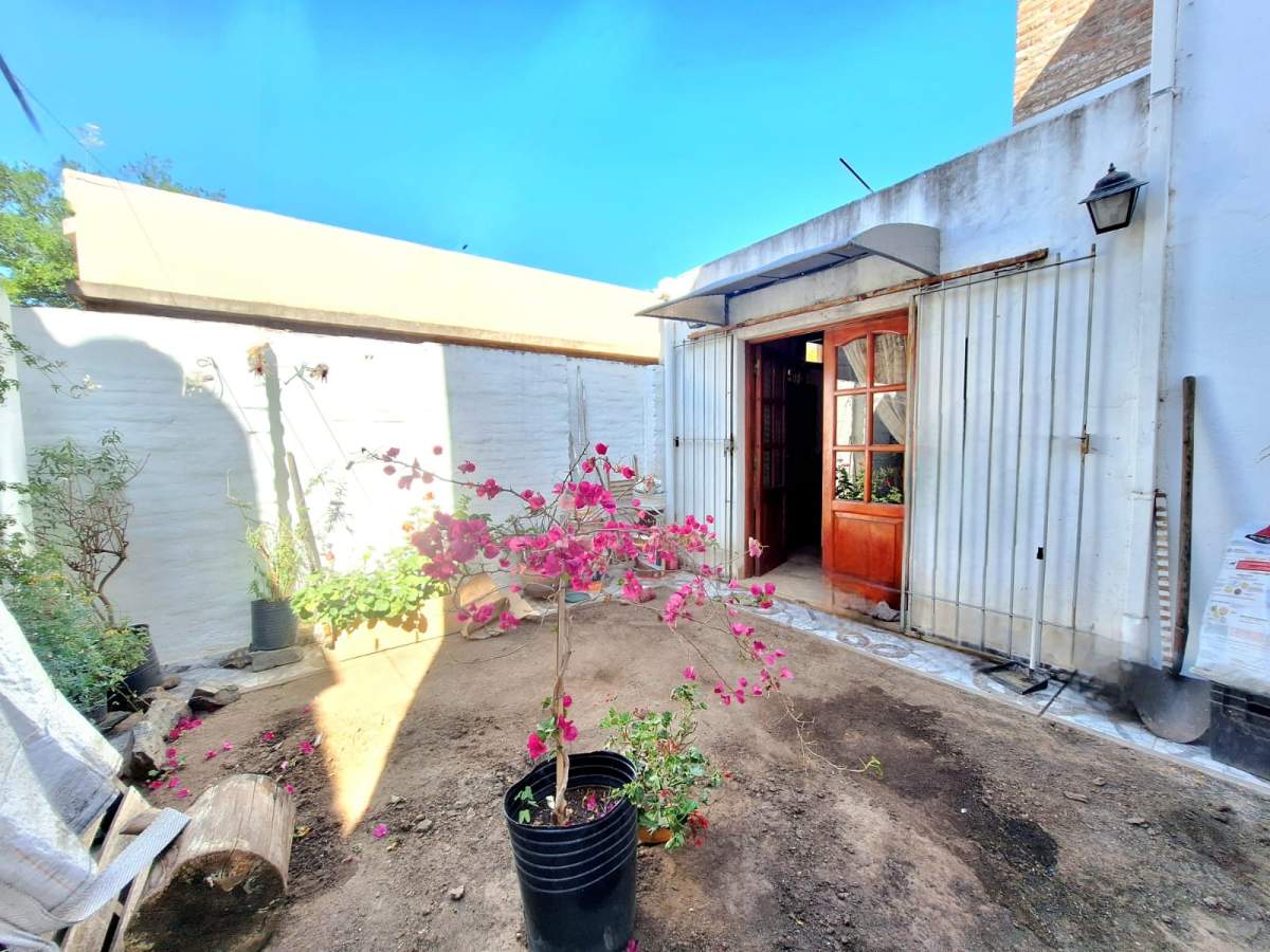 VENTA CASA CRISOL SUR 4 DORM COCHERA APTA CRÉDITO