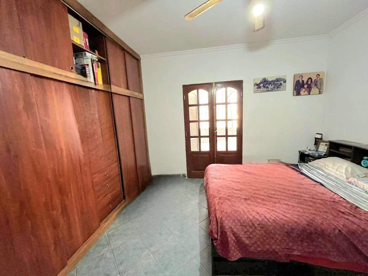 VENTA CASA CRISOL SUR 4 DORM COCHERA APTA CRÉDITO