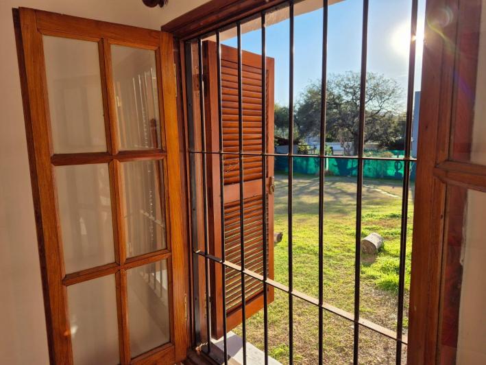 Alquiler Villa Allende Golf casa cuatro dormitorios pileta parque