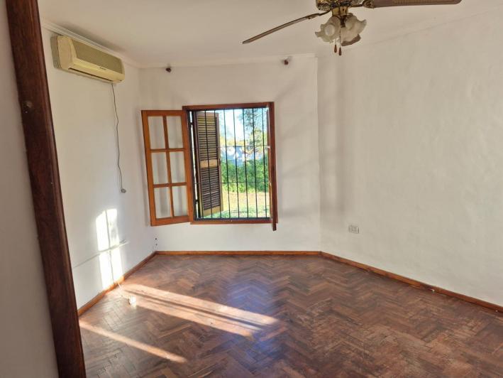 Alquiler Villa Allende Golf casa cuatro dormitorios pileta parque