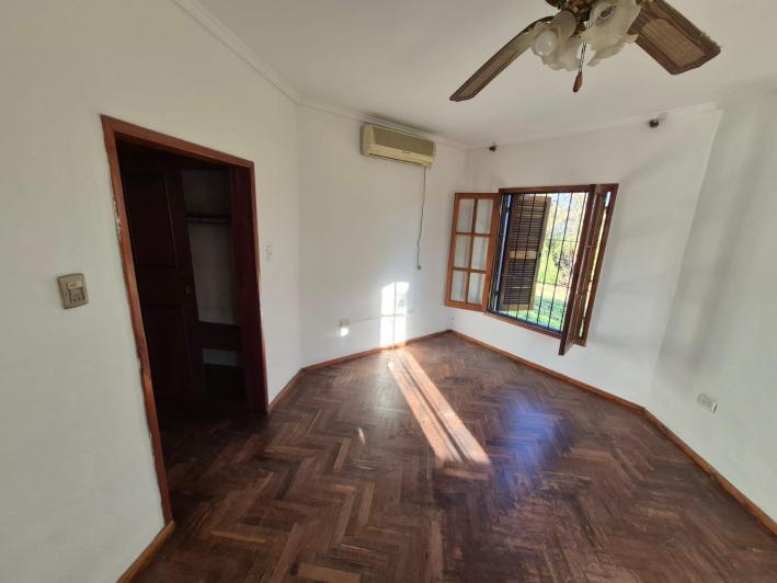 Alquiler Villa Allende Golf casa cuatro dormitorios pileta parque