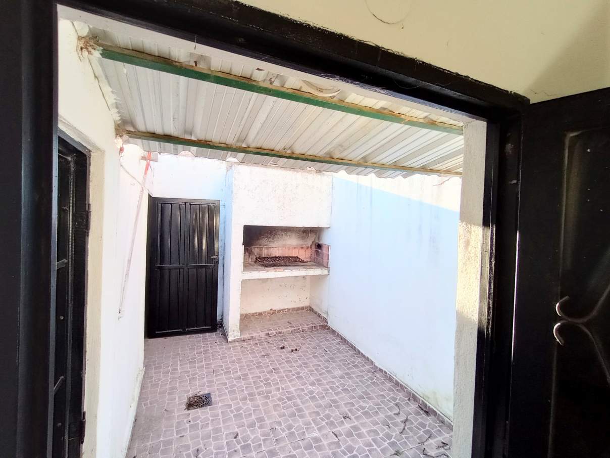EN VENTA CASA DE DOS DORMITORIOS BANDA NORTE APTO CRÉDITO HIPOTECARIO - RIO CUARTO