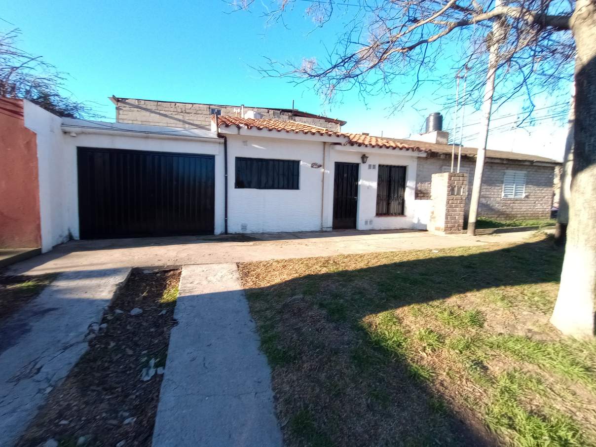 EN VENTA CASA DE DOS DORMITORIOS BANDA NORTE APTO CRÉDITO HIPOTECARIO BANCO NACION (APROBADO)