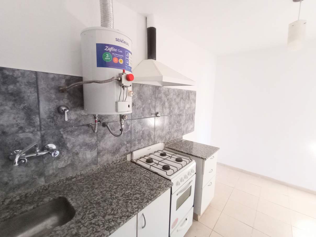 EN VENTA CASA DE DOS DORMITORIOS BANDA NORTE APTO CRÉDITO HIPOTECARIO BANCO NACION (APROBADO)