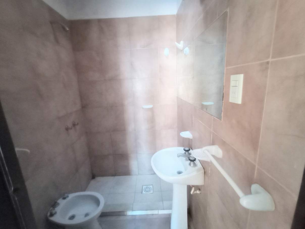EN VENTA CASA DE DOS DORMITORIOS BANDA NORTE APTO CRÉDITO HIPOTECARIO BANCO NACION (APROBADO)