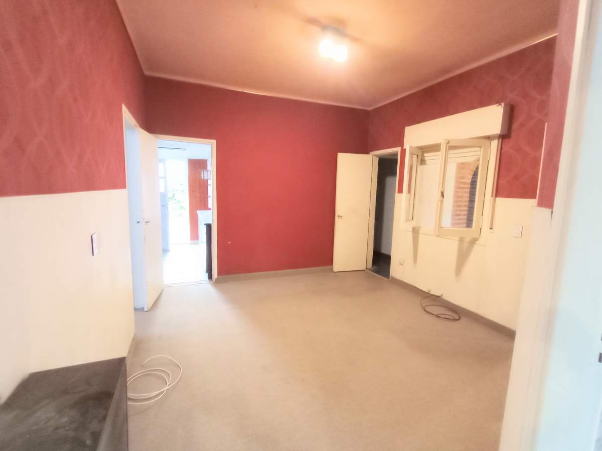 EN VENTA CASA DE 4 DORMITORIOS SECTOR CENTRO RIO CUARTO