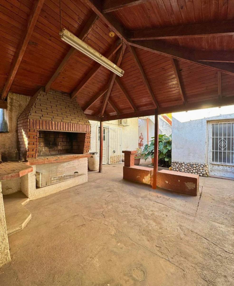 EN VENTA CASA DE 4 DORMITORIOS SECTOR CENTRO RIO CUARTO