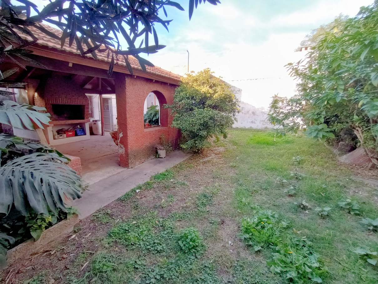 EN VENTA CASA DE 4 DORMITORIOS SECTOR CENTRO RIO CUARTO