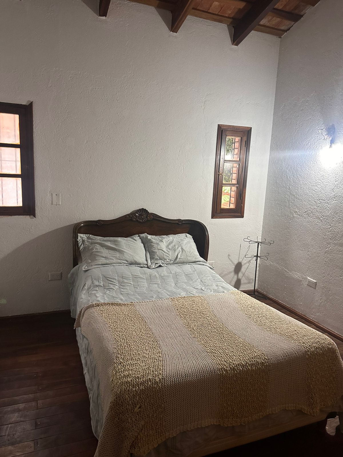 Alquiler Permanente o Temporal Mensual Amoblada Casa Villa Warcalde 4 Dormitorios