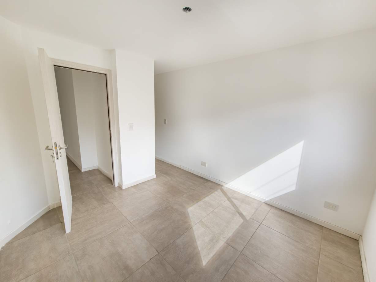 VENTA DPTO 2 DORMITORIOS EN BARRIO GRAL PAZ