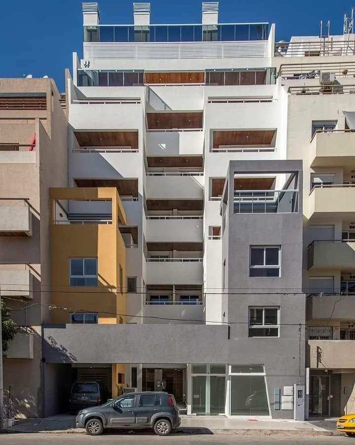 ¡Departamento en alquiler en Edificio Moderno con Asador Propio y Pileta!