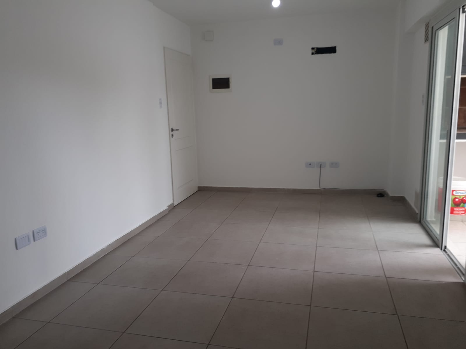 ¡Departamento en alquiler en Edificio Moderno con Asador Propio y Pileta!