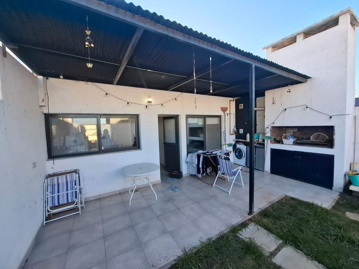 VENTA CASA 2 DORM C PILETA - SAN IGNACIO VILLAGE