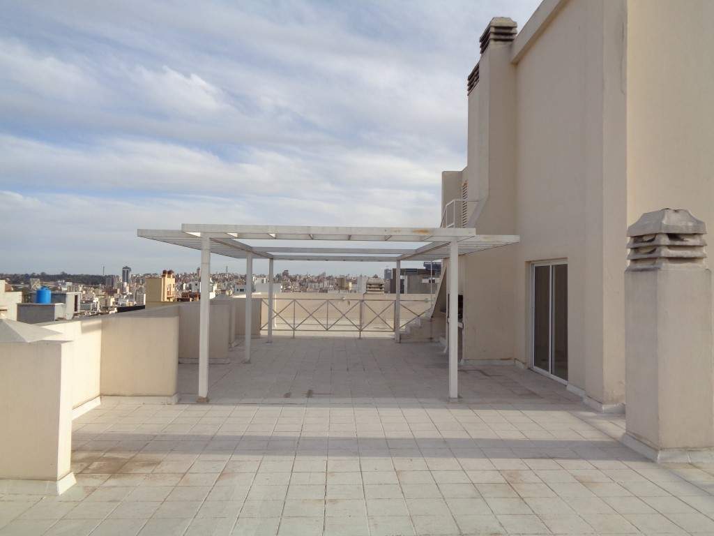 Barrio Cofico - Excelente Departamento de Categoría de 2 Dormitorios, Amplio con Balcón, Patio y Terraza Amplia con Asador y Solárium