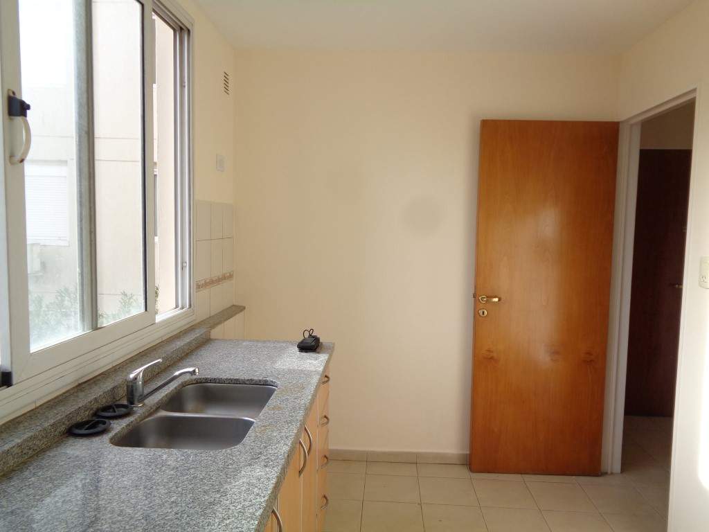 Barrio Cofico - Excelente Departamento de Categoría de 2 Dormitorios, Amplio con Balcón, Patio y Terraza Amplia con Asador y Solárium