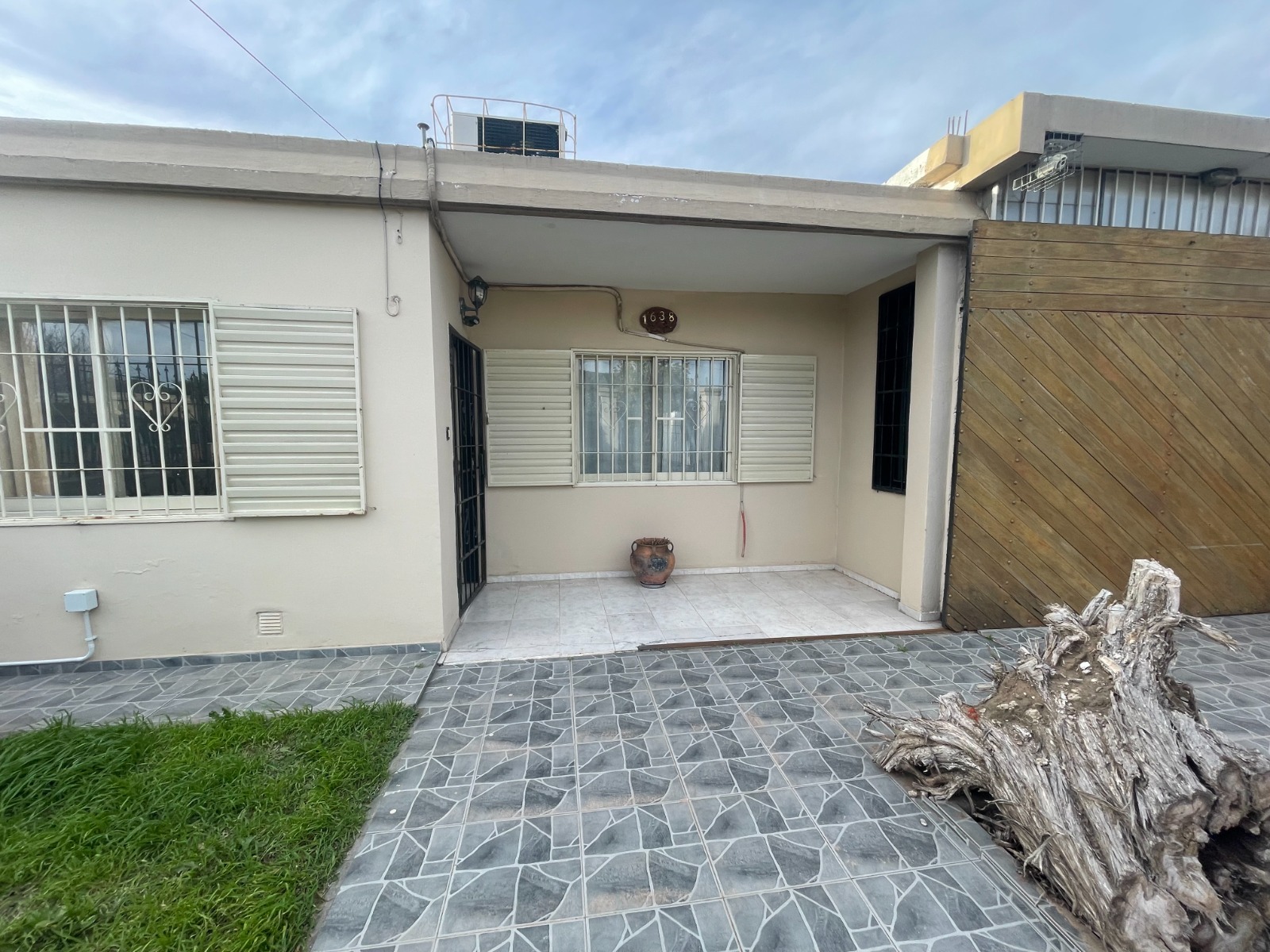 VENTA CASA FAMILIAR EN ZONA SUR
