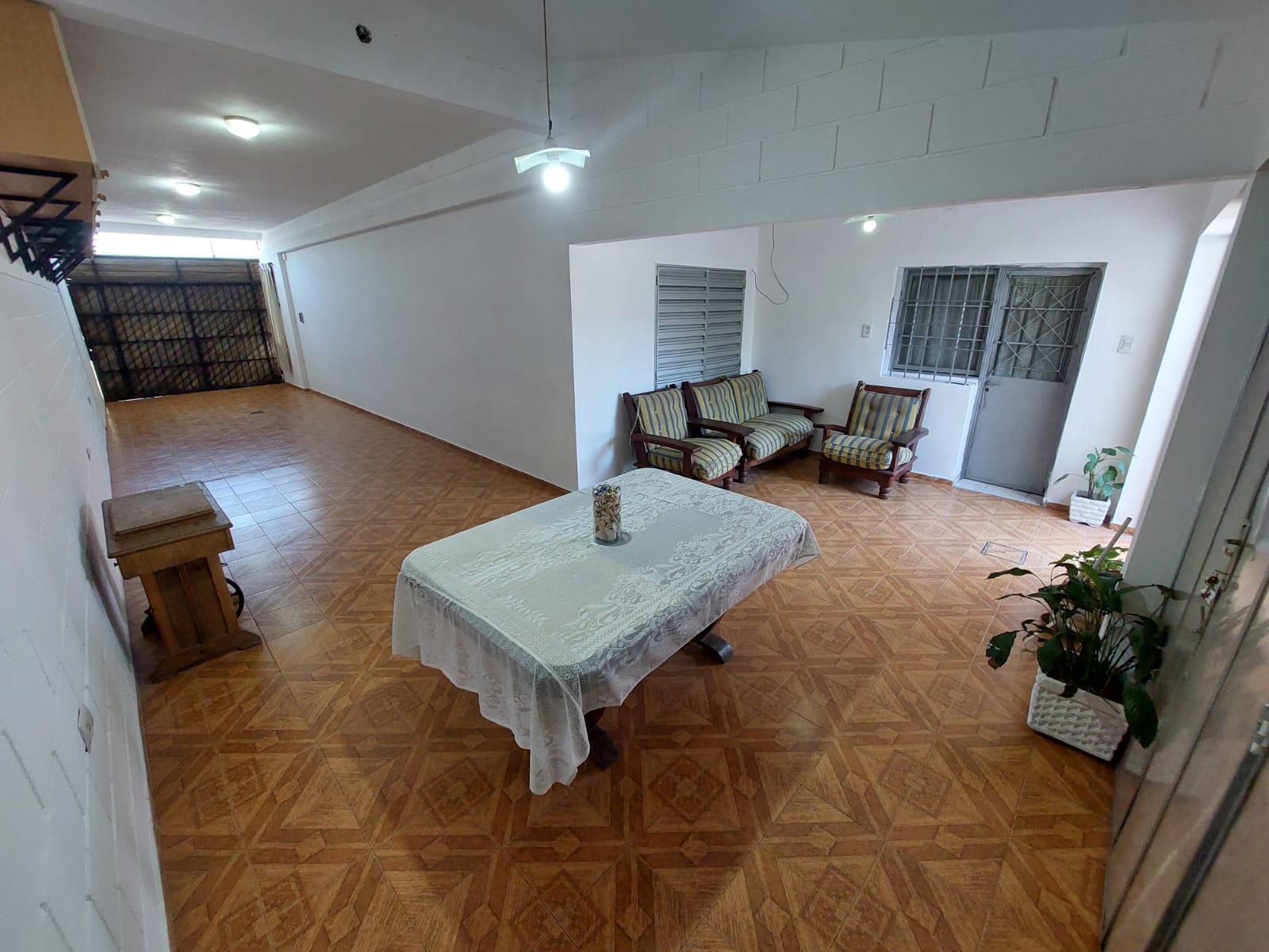 VENTA CASA FAMILIAR EN ZONA SUR