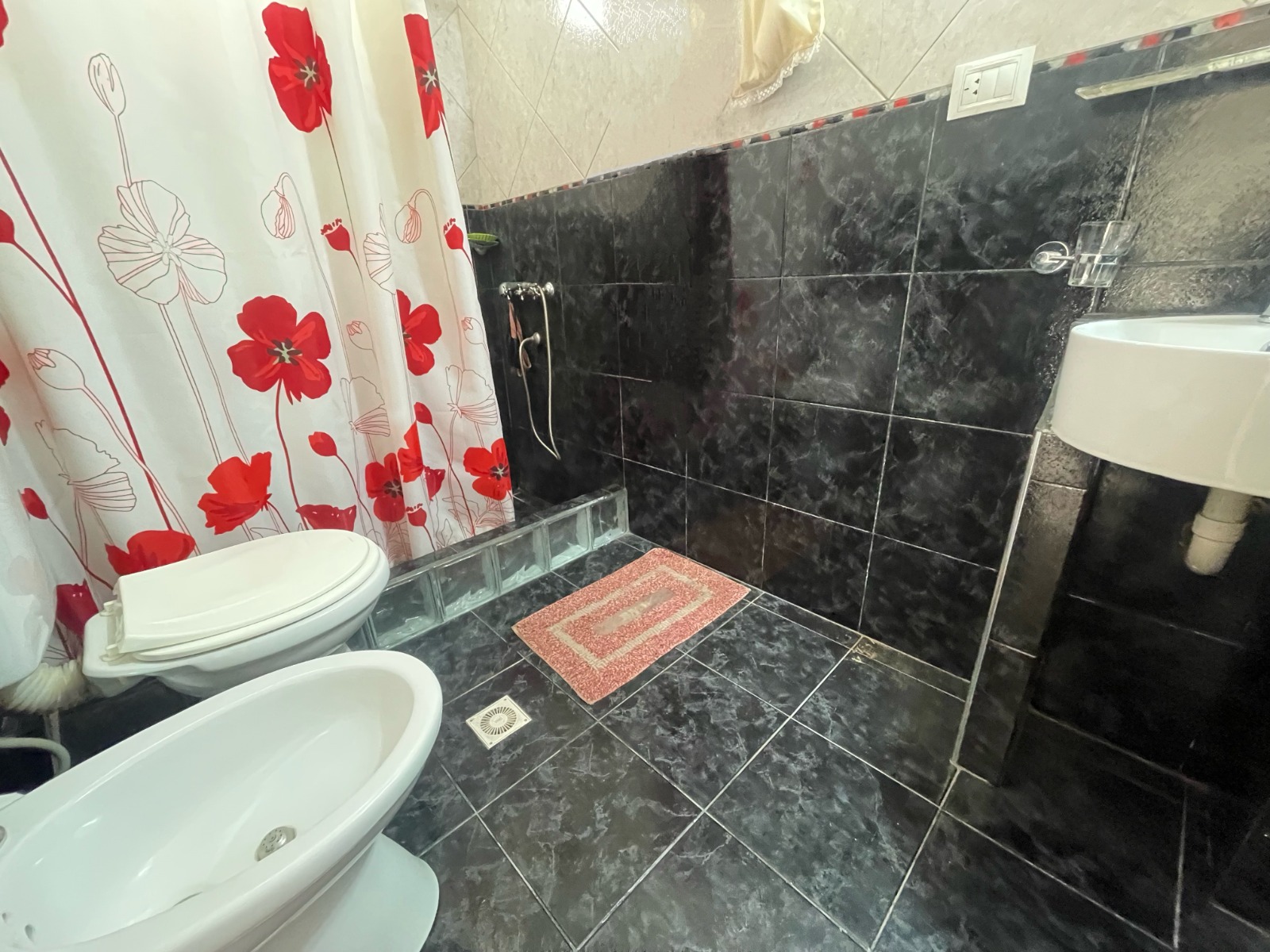 VENTA CASA FAMILIAR EN ZONA SUR