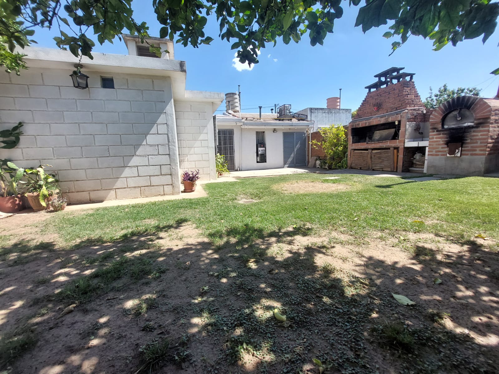 VENTA CASA FAMILIAR EN ZONA SUR